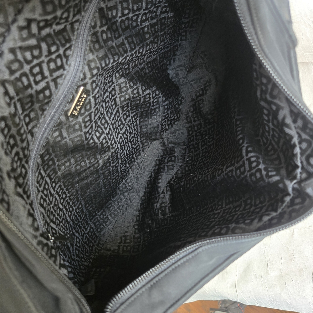 Vintage Bally Quilted Sling/Shoulder Bag - Picture 8 of 13